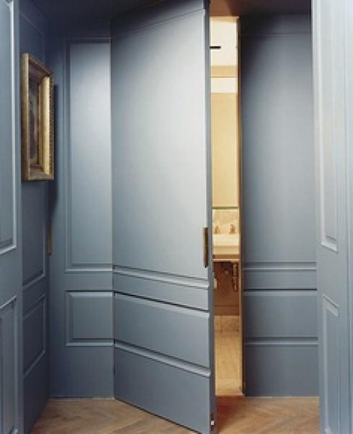La diferencia entre puertas lisas y puertas plafonadas como recursos decorativo. 