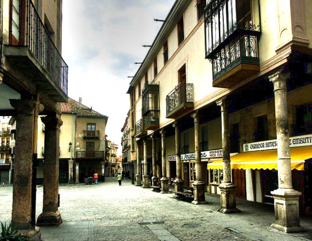 Aranda de Duero, la capital de la ribera del Duero. Una villa donde disfrutar de buen vino y un rico cordero lechal asado