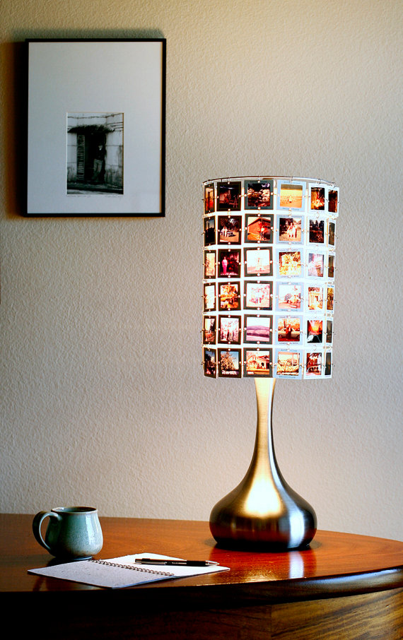 una lámpara hecha con diapositivas