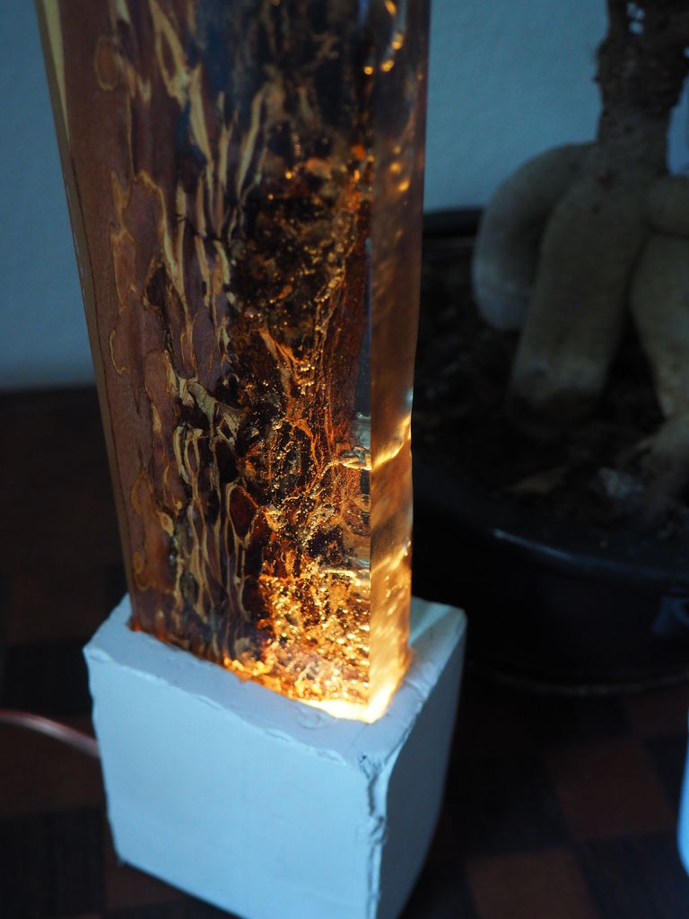 mecánico Lobo con piel de cordero impuesto Cómo hacer una lámpara con madera y resina