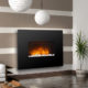chimenea eléctrica moderna en salón decorado